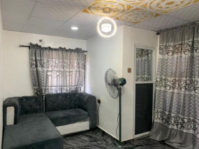 Lagos - 1Bed - Sleeps 2 - AirCon - Free Parking